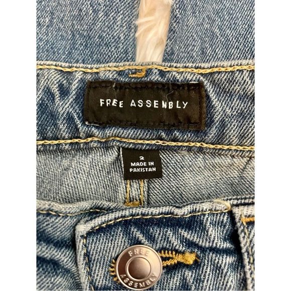 NWT Free Assembly 90’s Jeans - Picture 5 of 7